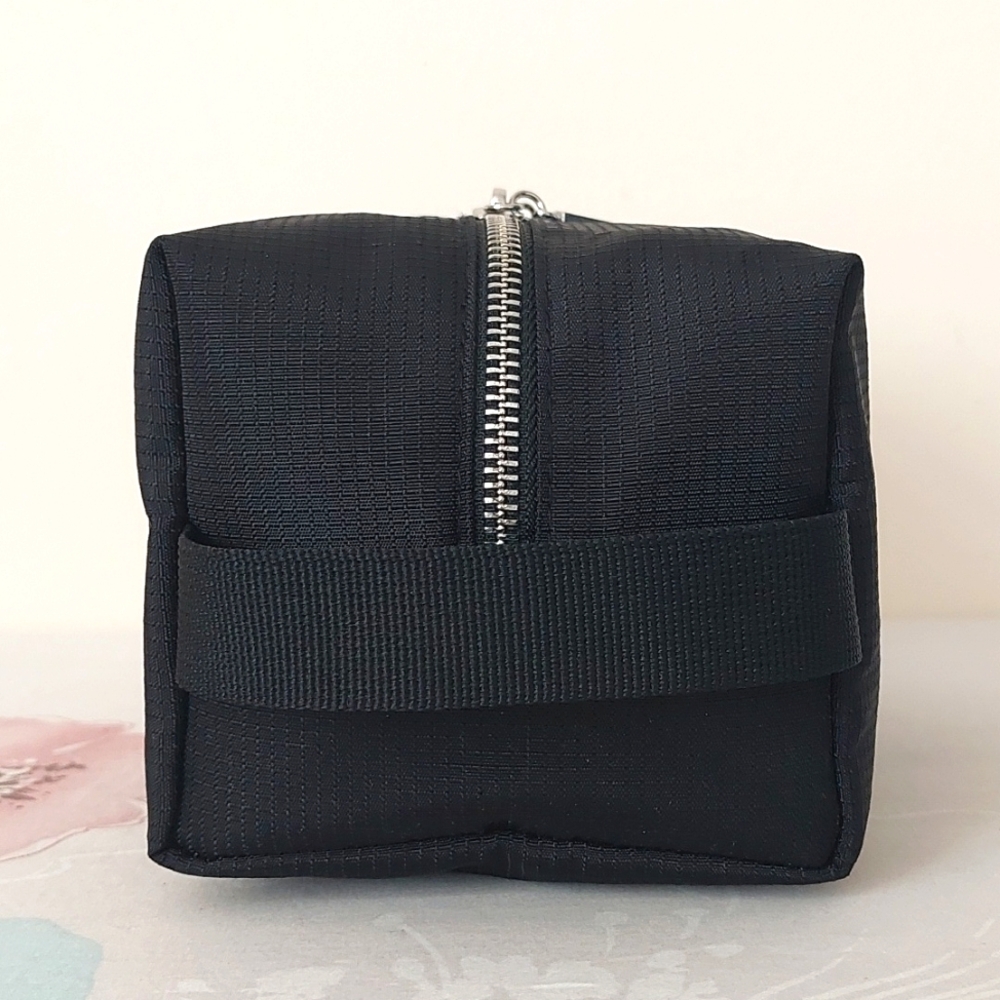 Givenchy Parfums Black Toiletry Bag / Cosmetic Bag - Picture 4 of 14